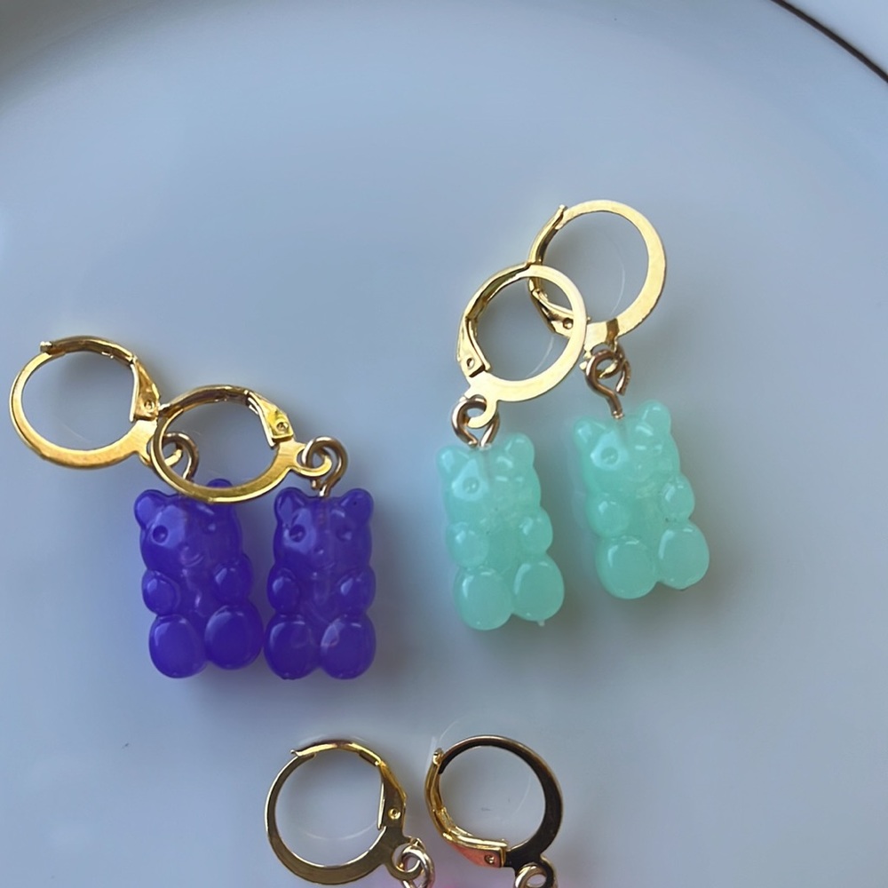 NEW GUMMIE BEAR EARRINGS - Picture 3 of 3